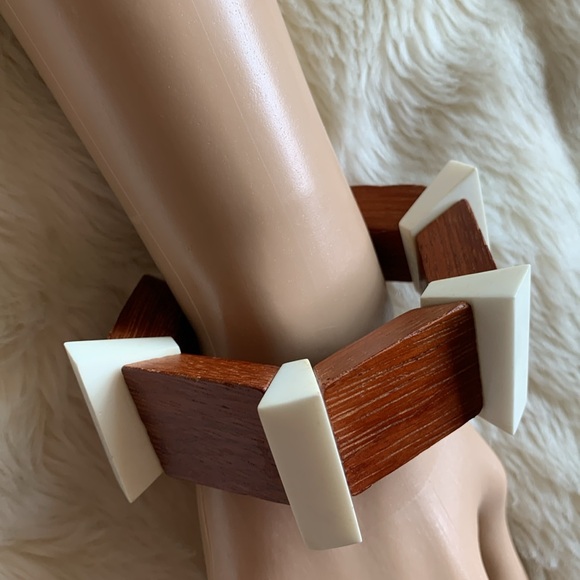 Vintage unique stretch wood bangle bracelet - Picture 8 of 12